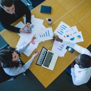 Digital marketing team analyzing SEO and PPC data in Chennai office